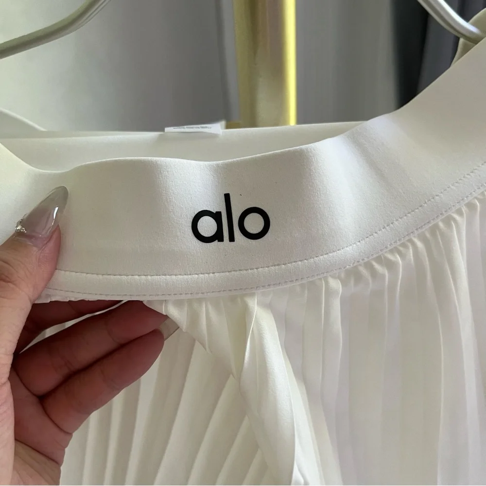 ALO Yoga Pleated Tennis Skirt (White)